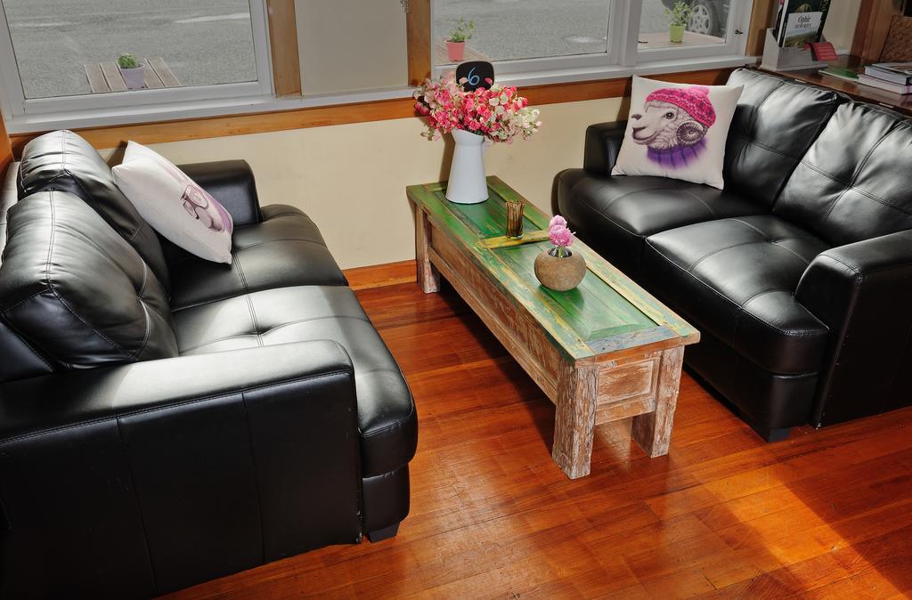 Blacks Hotel Ophir ภายนอก รูปภาพ